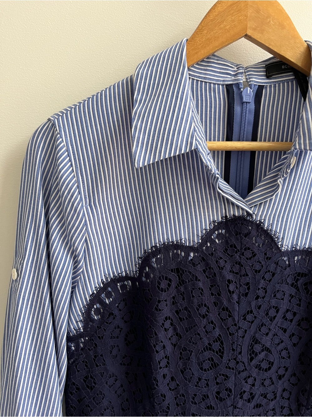 BCBGMaxazria Kaylin Blue Striped Lace Overlay Shirt Dress 8 - Picture 3 of 6